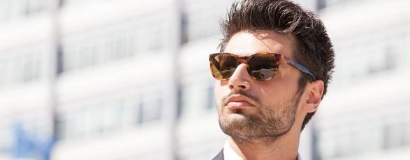Quali sono i modelli di occhiali da sole per uomo più richiesti?